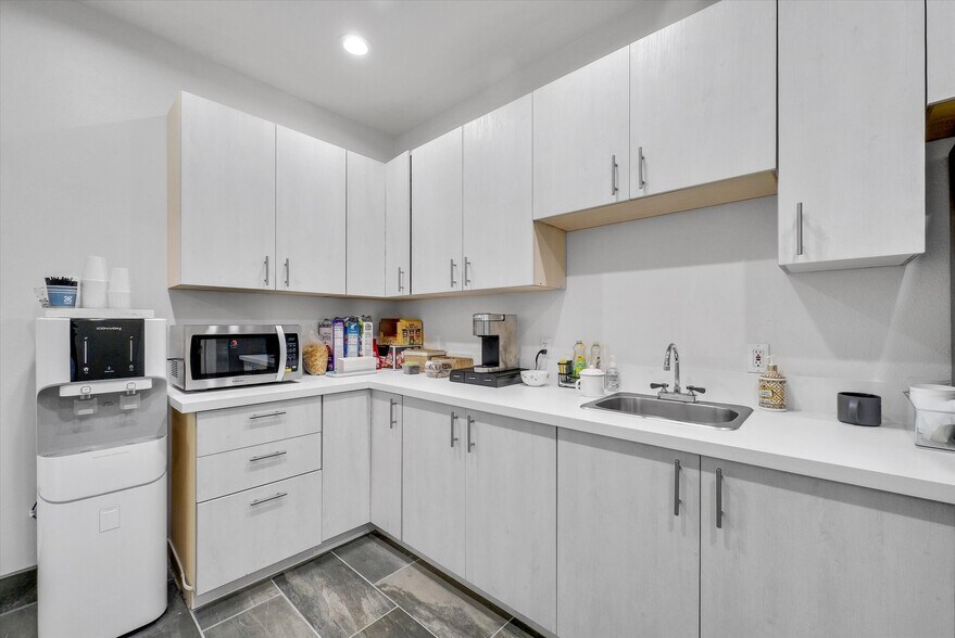 More Photos Of 3501 Hart Ave, Rosemead Office For Lease