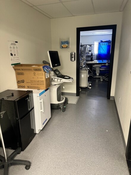 More Photos Of 1302 N Stanton St, El Paso Medical For Sale