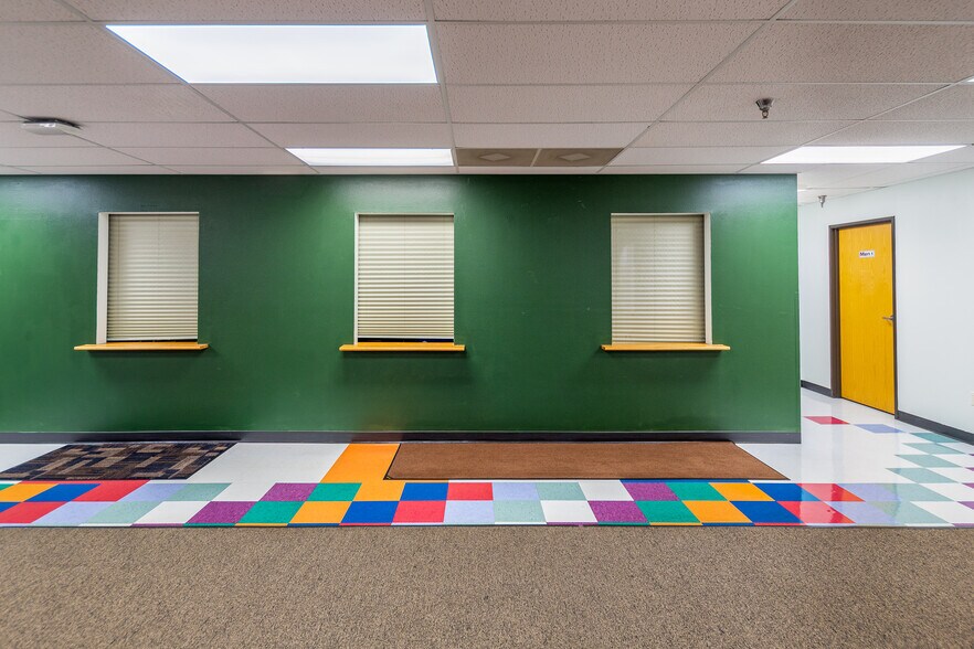 More Photos Of 909 E St Patrick St, Rapid City Storefront Retail Office For Sale