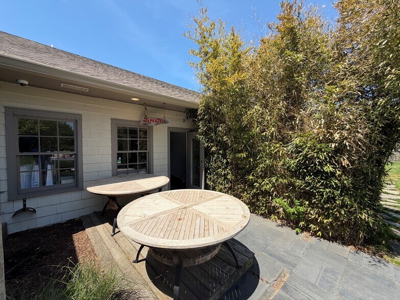 More Photos Of 90 Second House Rd, Montauk Coworking Space