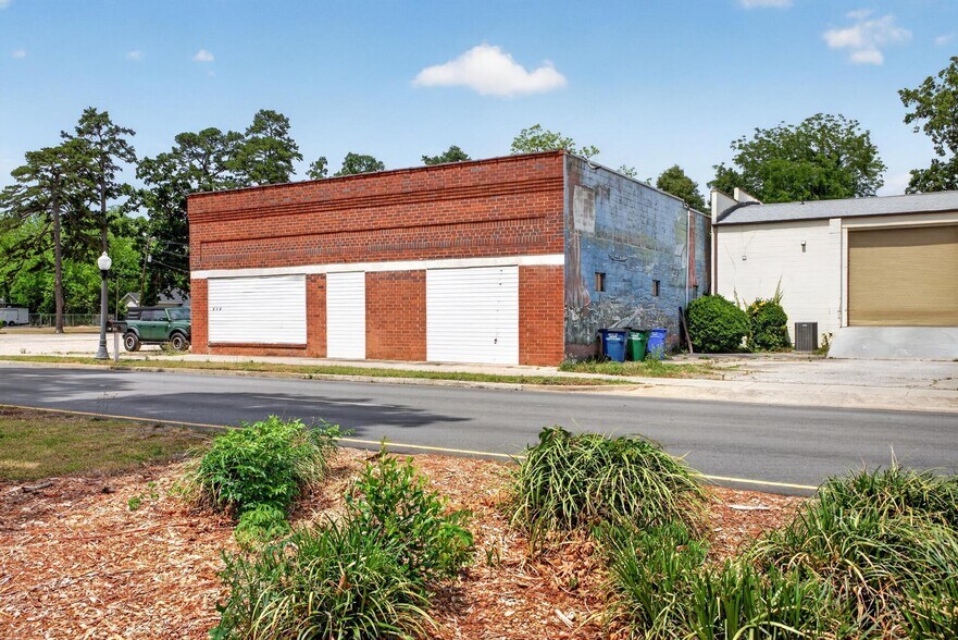 More Photos Of 910 Richland Ave E, Aiken General Retail For Lease