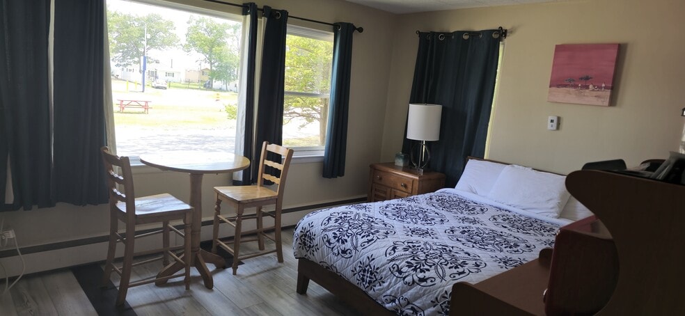 More Photos Of 3111 N US 23, Oscoda Hotel For Sale
