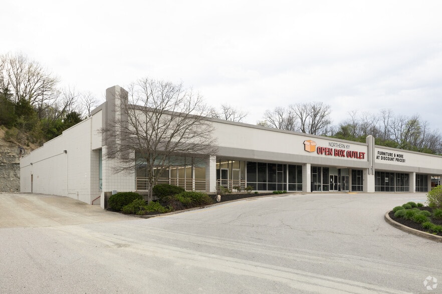 More Photos Of 1695-1853 Monmouth St, Newport Unknown For Lease
