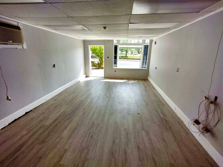 More Photos Of 4 S West Blvd, Newfield Storefront Retail Office For Lease