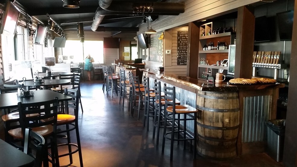 More Photos Of 5020 Cambridge Way, Plainfield Restaurant For Sale