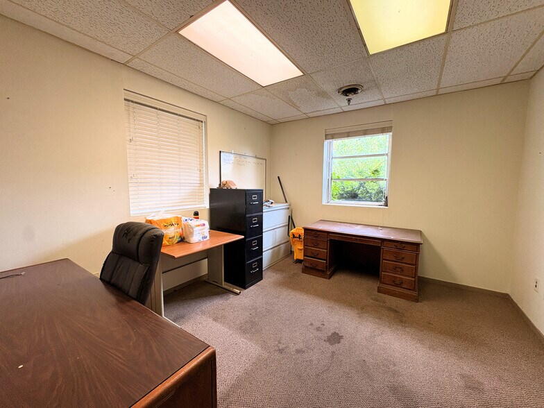 More Photos Of 5 Canale Dr, Egg Harbor Township Manufacturing For Lease