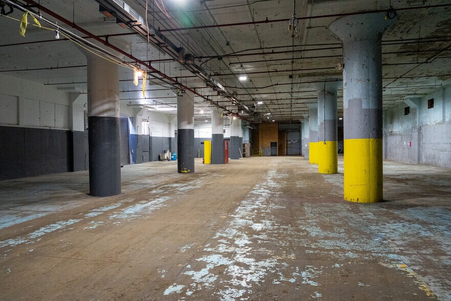 More Photos Of 50 Willow St, Amsterdam Industrial For Sale