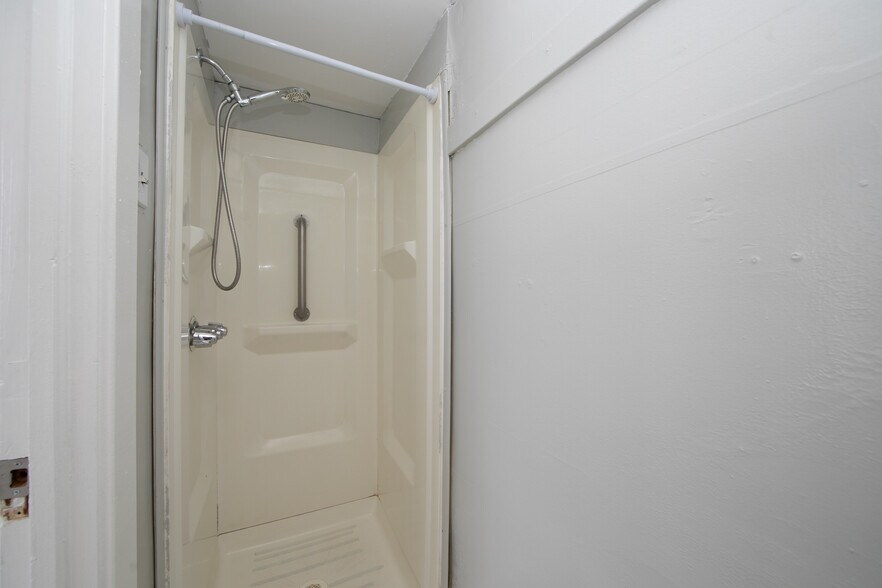 More Photos Of 2709 Westfield Ave, Camden Apartments For Sale