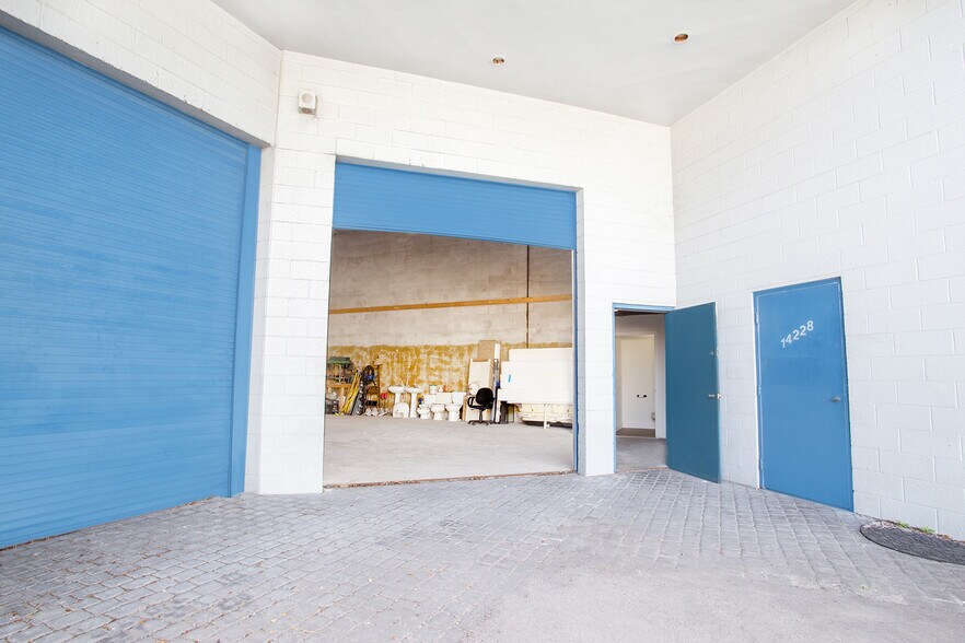 Primary Photo Of 14200-14238 SW 136th St, Miami Light Manufacturing For Sale