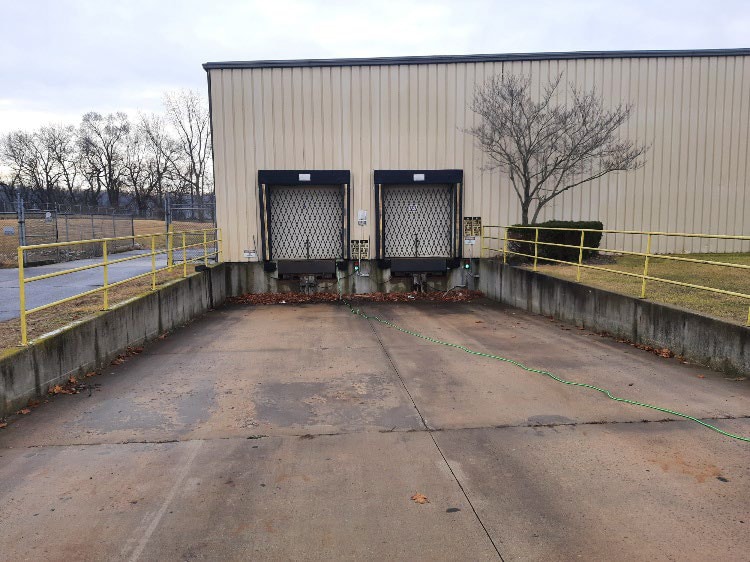 More Photos Of 1151 Bloomingdale Dr, Bristol Manufacturing For Sale