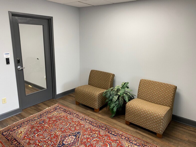 More Photos Of 2617 Grandview Ave, Nashville Office For Lease