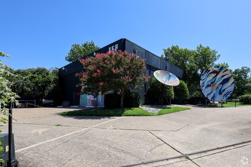 Primary Photo Of 1957 E Irving Blvd, Irving Movie Radio TVStudio For Sale