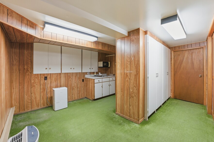 More Photos Of 29 Jarvis St, Fort Erie Office For Sale