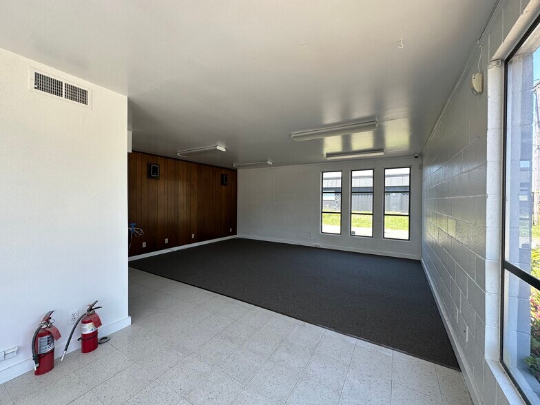 More Photos Of 1400 S Bertelsen Rd, Eugene Office For Lease