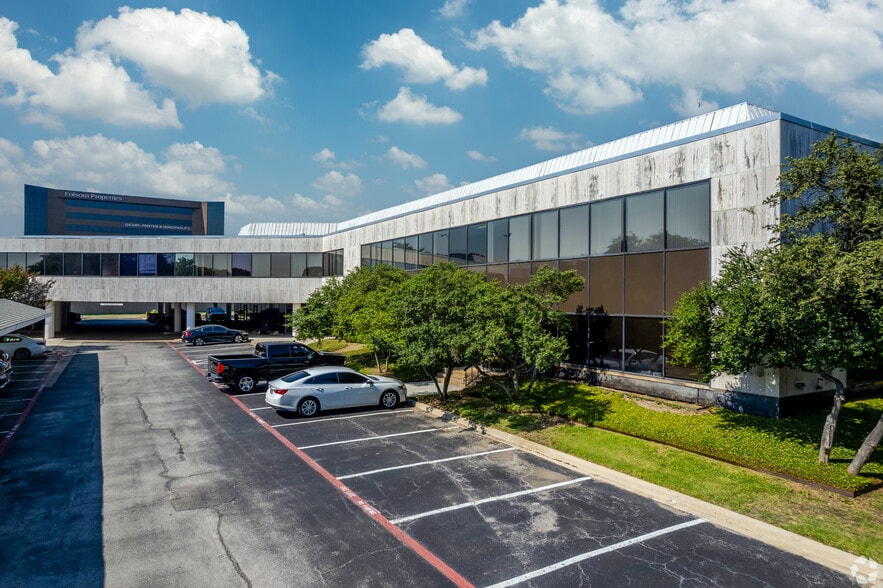 Primary Photo Of 16800 N Dallas Pky, Dallas Medical For Sale