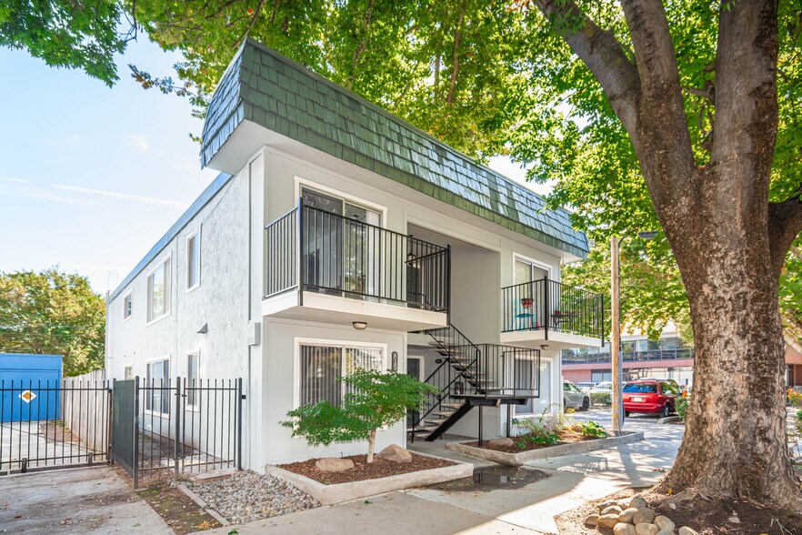 More Photos Of 815 18th St, Sacramento Apartments For Sale