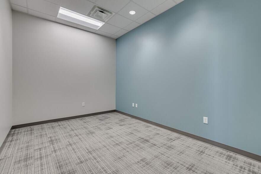 More Photos Of 4650 President George Bush Hwy, Sachse Medical For Lease