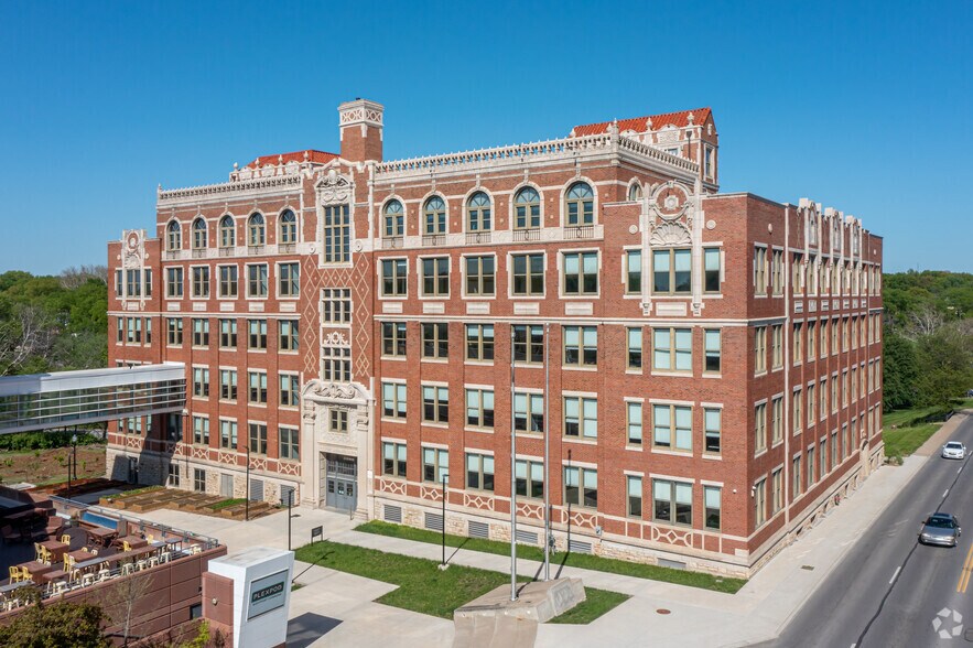 More Photos Of 300 E 39th St, Kansas City Office For Lease