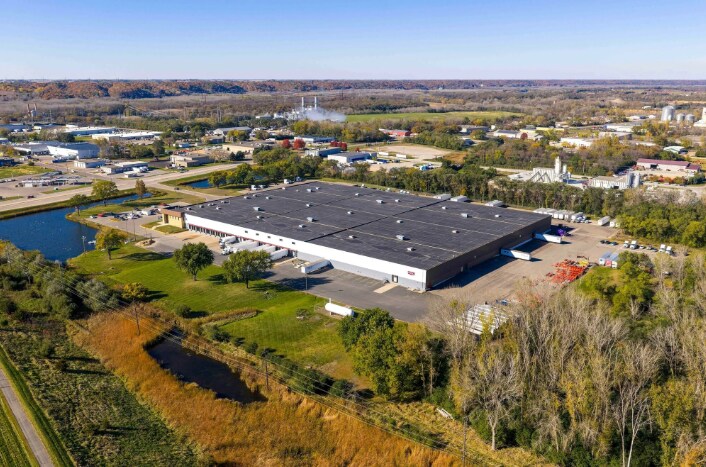 More Photos Of 2415 3rd Ave, Mankato Distribution For Lease