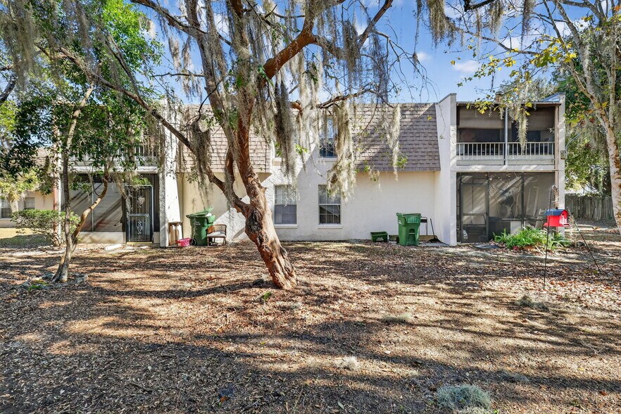 More Photos Of 643 W Oak Terrace Dr, Leesburg Apartments For Sale