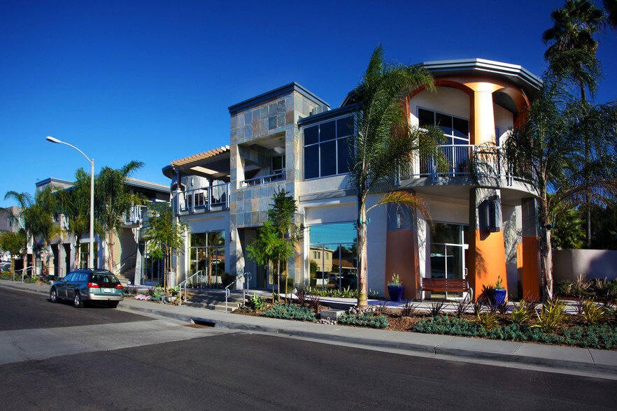 More Photos Of 5055 N Harbor Dr, San Diego Office For Lease