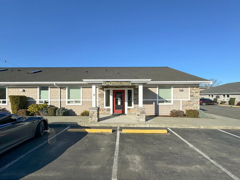 More Photos Of 542-544 N 5th Ave, Sequim Medical For Sale