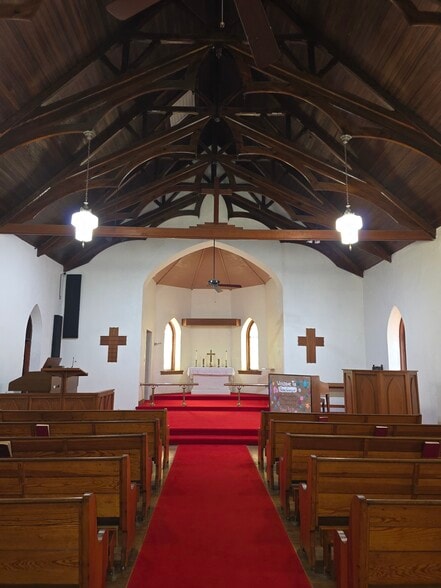 More Photos Of 103 W 4th St, Ellsworth Religious Facility For Sale