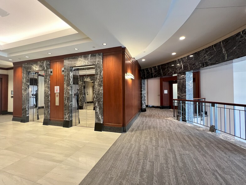 More Photos Of 5200 Waterford District Dr, Miami Office For Lease