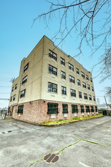 More Photos Of 311 Beach 53rd St, Far Rockaway Apartments For Sale