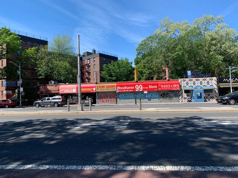 More Photos Of 62-02-62-30 Woodhaven Blvd, Rego Park Storefront For Lease