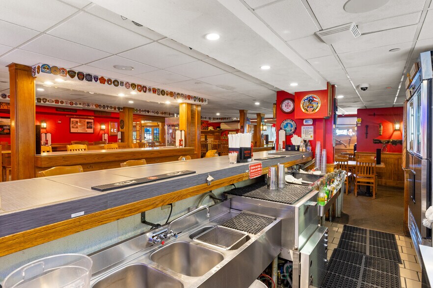 More Photos Of 11 Farmington Rd, Rochester Restaurant For Sale