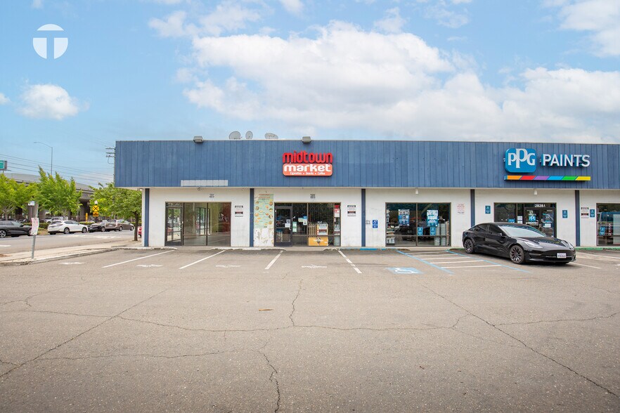 Primary Photo Of 2828 Q St, Sacramento General Retail For Lease