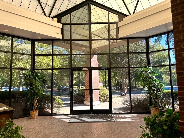 More Photos Of 1655 Wynne Rd, Cordova Office For Lease