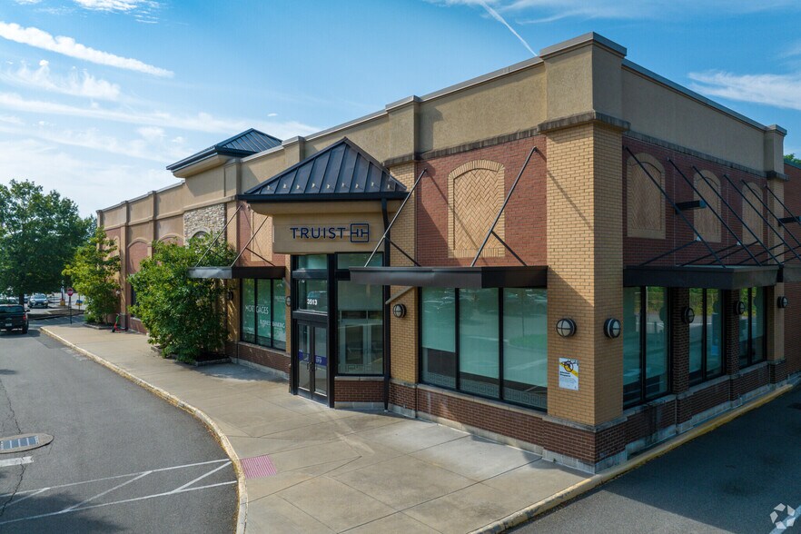 More Photos Of 3507-3555 W Cary St, Richmond Unknown For Lease