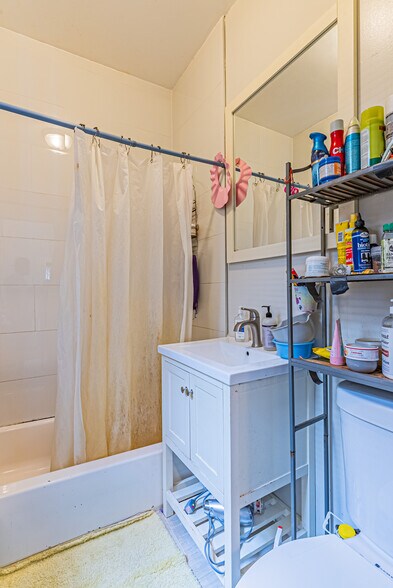 More Photos Of 307 Clinton Pl, Newark Apartments For Sale
