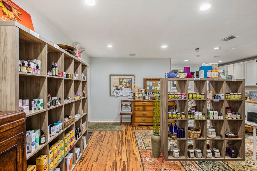 More Photos Of 149 W Saint Clair St, Romeo Medical For Sale