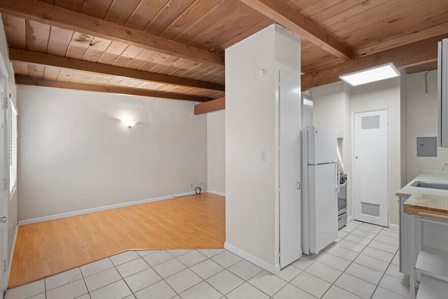 More Photos Of 310 Gladys Ave, Mountain View Apartments For Sale
