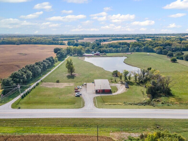 More Photos Of 3160 W Arrow St, Marshall Flex For Sale