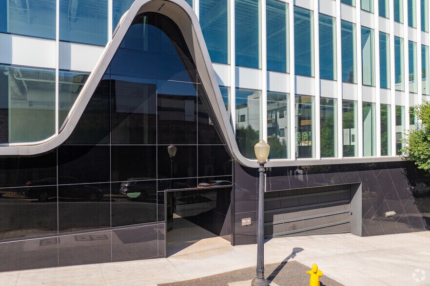 More Photos Of 10281 W Pico Blvd, Los Angeles Office For Lease