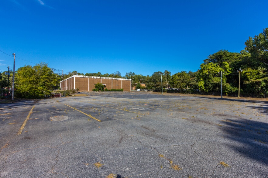 More Photos Of 2288 Fairburn Rd, Atlanta Religious Facility For Sale