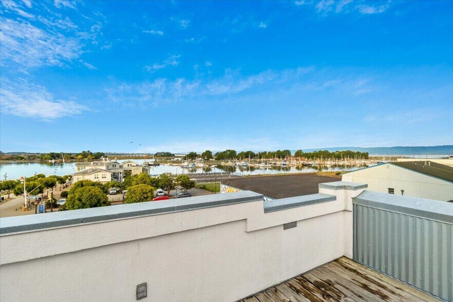 More Photos Of 507 2nd St, Eureka General Retail For Sale