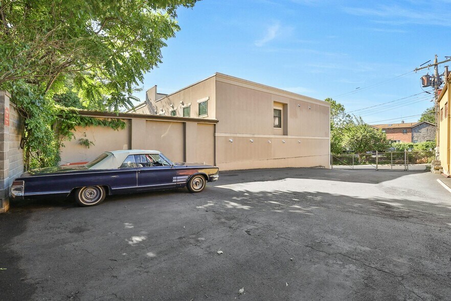 More Photos Of 50-52 Main st, Nyack Flex For Sale