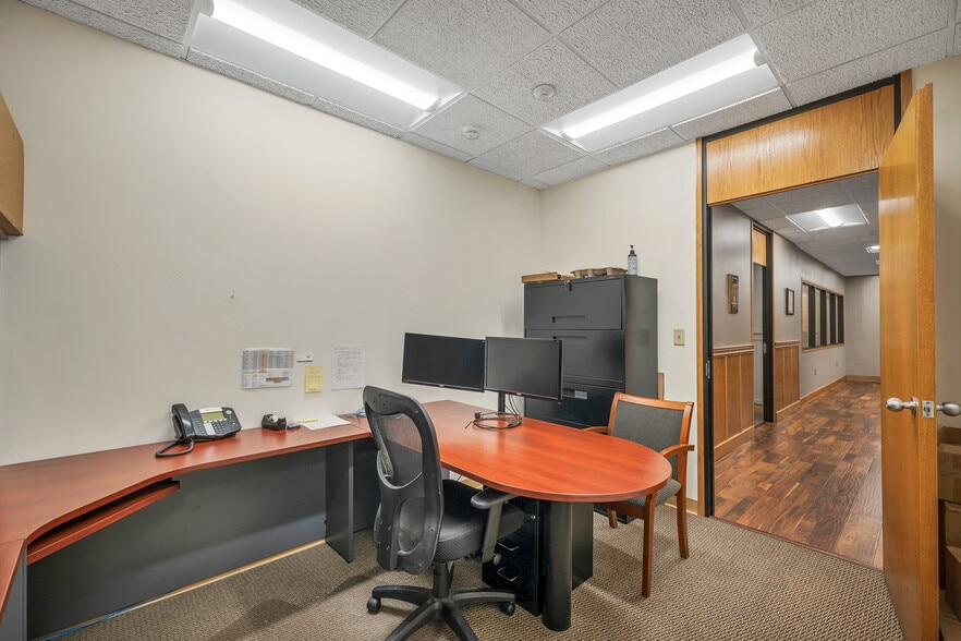 More Photos Of 231a Sutton Street, North Andover Office For Sale