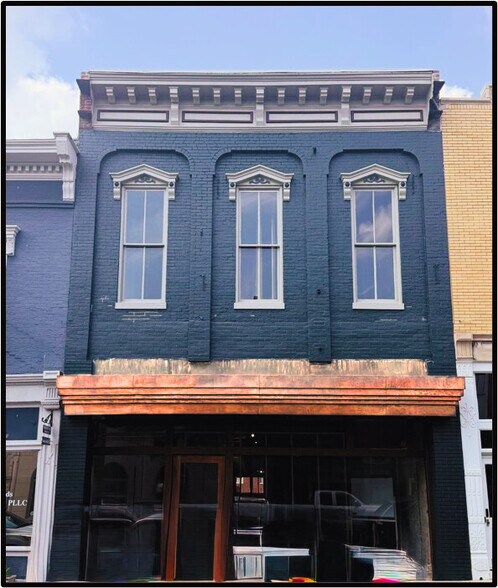 Primary Photo Of 541 Main St, Shelbyville Restaurant For Lease
