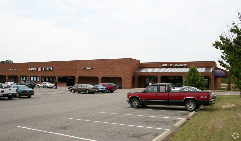 More Photos Of 2 The Square at Lillington, Lillington General Retail For Lease