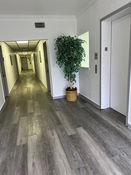 More Photos Of 6191 W Atlantic Blvd, Margate Office For Lease