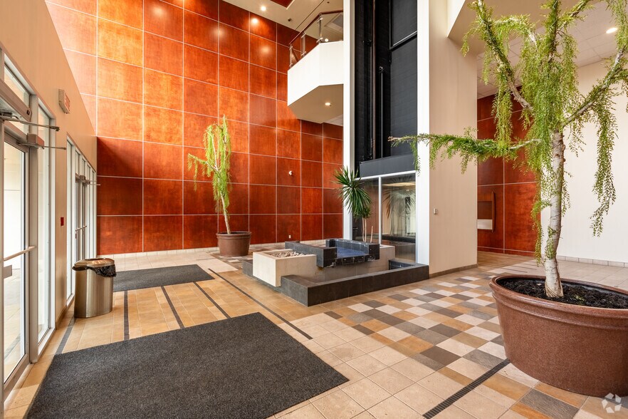 More Photos Of 2800 Av Saint-Jean-Baptiste, Québec Light Distribution For Lease