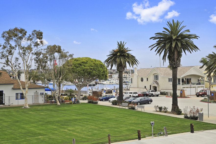 More Photos Of 1500 W Balboa Blvd, Newport Beach Storefront Retail Office For Lease