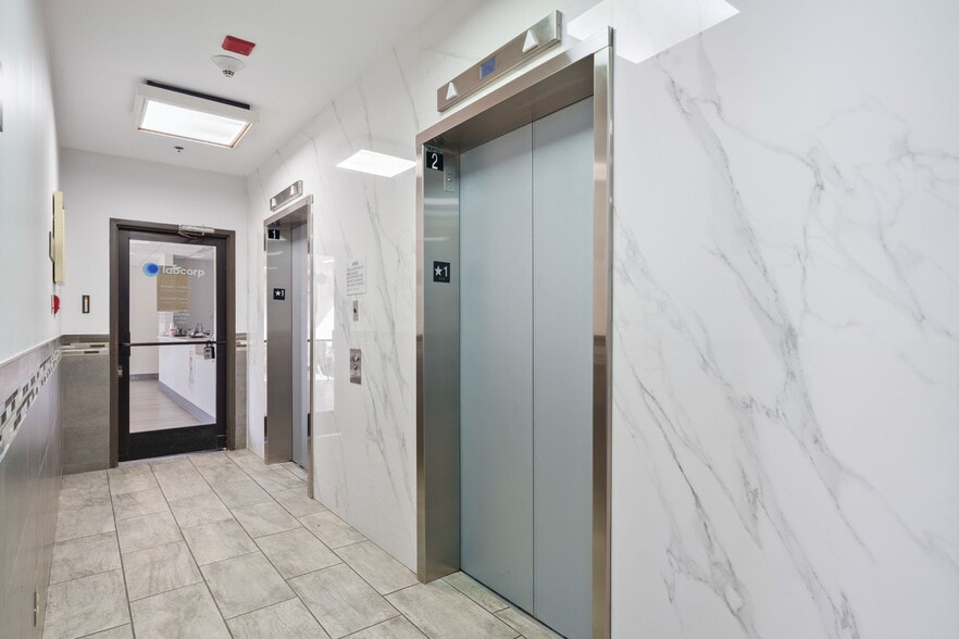 More Photos Of 18800 Delaware St, Huntington Beach Medical For Lease