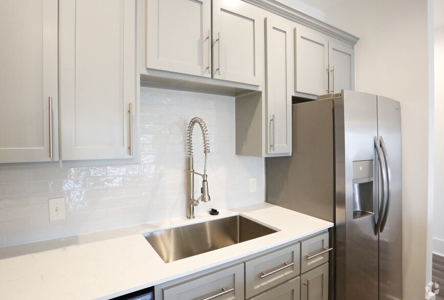 More Photos Of 141 Napoleon St, Baton Rouge Multifamily For Sale